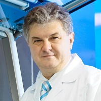 prof. dr hab. Andrzej Mackiewicz