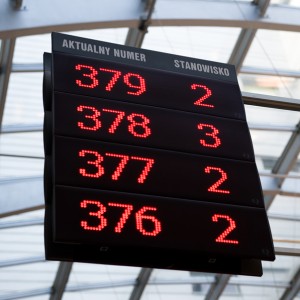 Tablica led wyświetlająca aktualne numery i przypisane do nich stanowiska